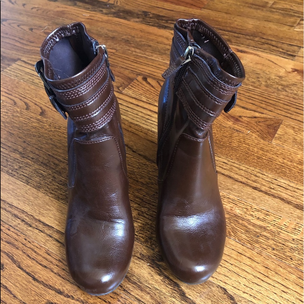 Above the ankle boots 🤎